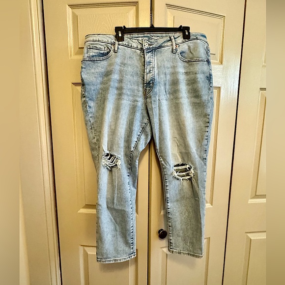 Old Navy Denim - Old Navy O.G. Straight Hi-Rise Distressed Plus Size Jeans